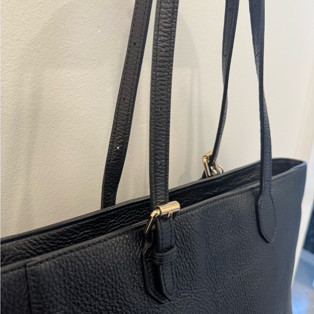 🚨FREE SHIPPING🚨 Versace Collection Black Leather Medusa Tote - Picture 5 of 8